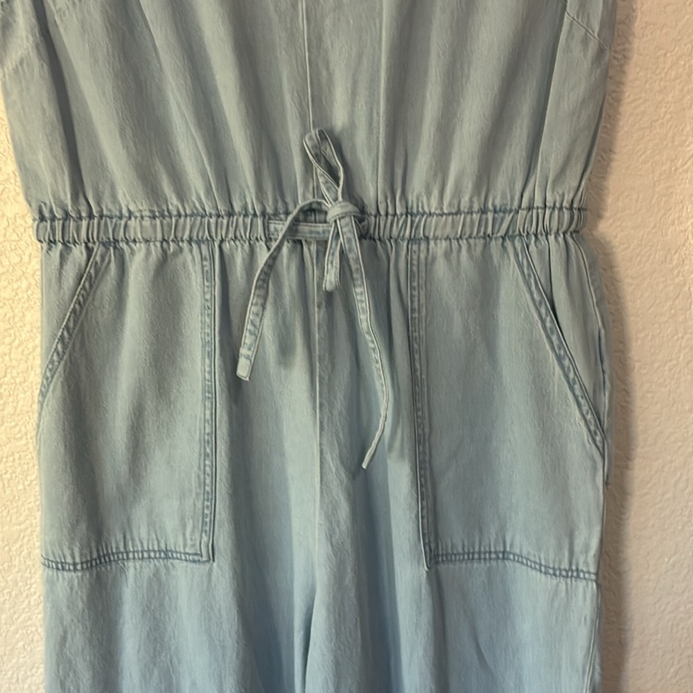 Universal Thread Women's Chambray Sleeveless Jumpsuit Size Medium - Picture 6 of 10